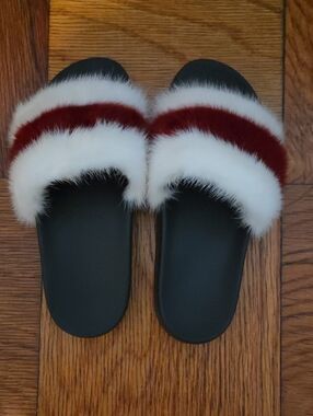 Givenchy White and Burgundy Faux Fur Slide Sandals - Women